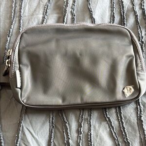 Everywhere Gray Belt Bag - lululemon